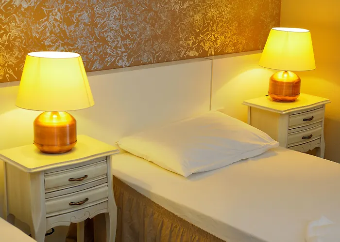 Cesurlar فندق مبيت وإفطار 2*