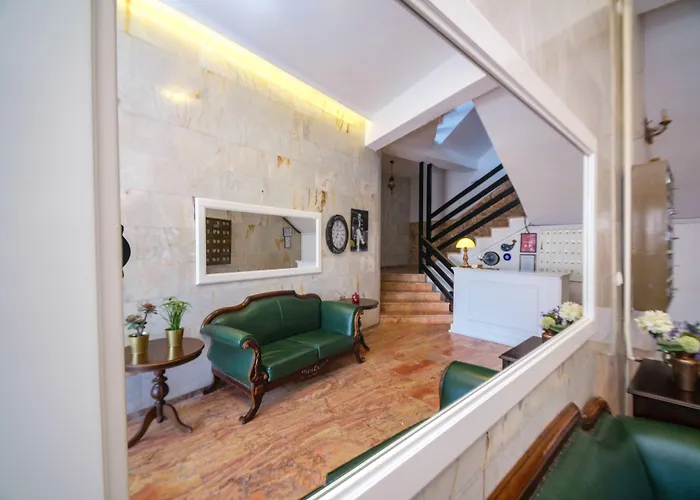 Cesurlar فندق مبيت وإفطار Çeşme