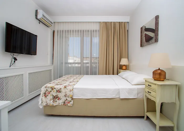 Cesurlar فندق مبيت وإفطار 2*