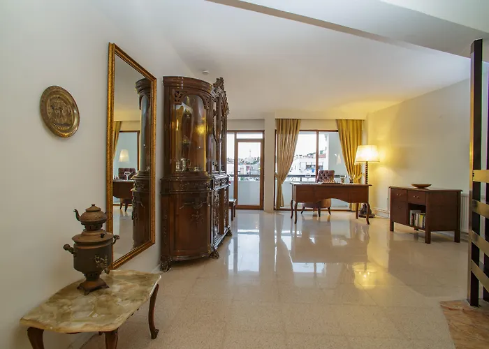 فندق مبيت وإفطار Cesurlar Çeşme